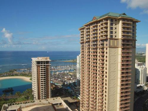 Hilton Grand Vacations Club Grand Waikikian Honolulu - Best Spa Hotels in Hawaii