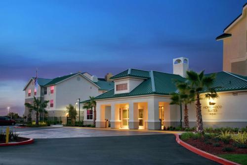Homewood Suites by Hilton Sacramento Airport-Natomas - Best Hotels with Airport Shuttle Service in Sacramento, CA