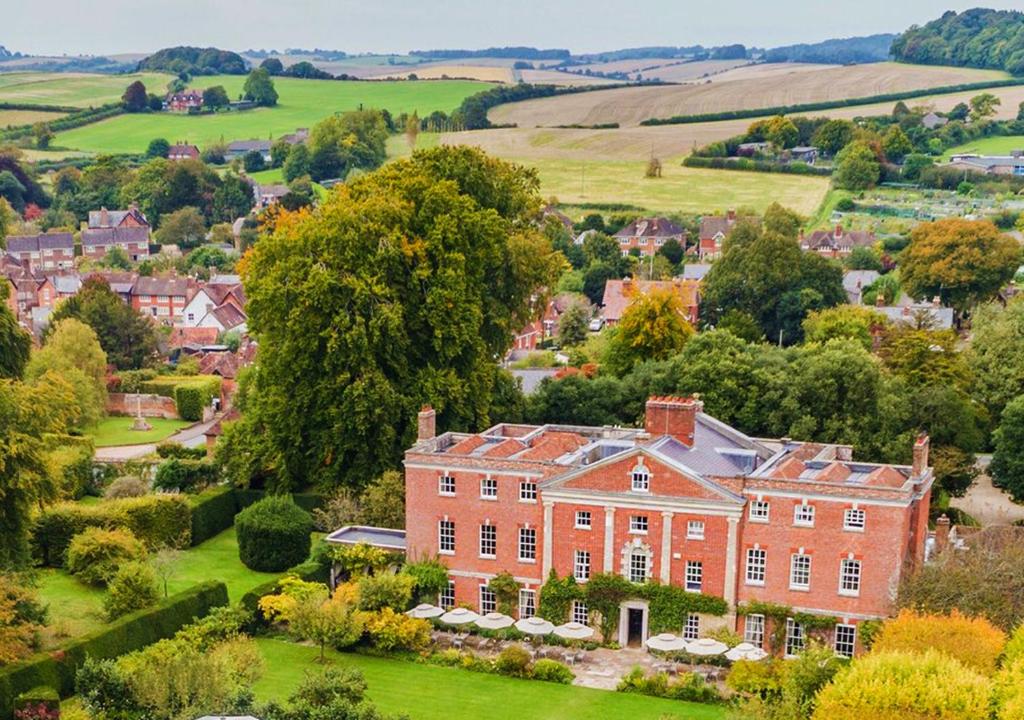 10 Castle Street - Best Hotels in Bournemouth