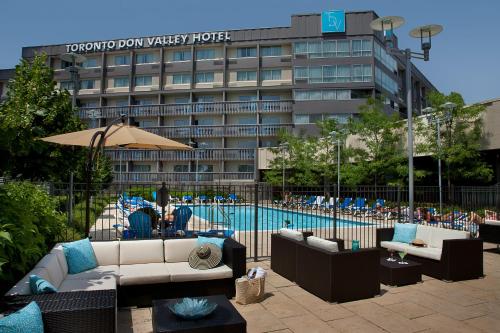 Toronto Don Valley Hotel and Suites - Best Pool Hotels in Toronto