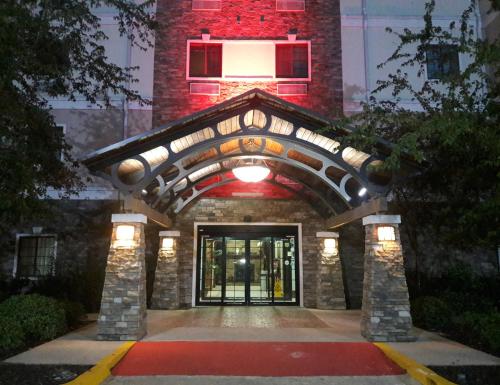 WeStay Suites - Covington/Mandeville - Best Pool Hotels in Louisiana