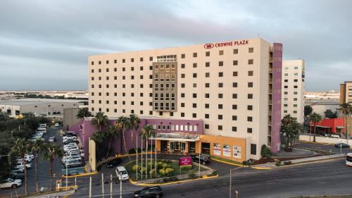 Crowne Plaza Monterrey Aeropuerto by IHG - Best Parking Hotels in Monterrey