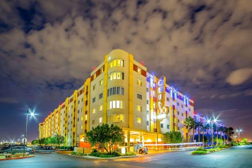 Bluegreen Vacations Club 36, an Ascend Collection Resort - Best Parking Hotels in Las Vegas, NV