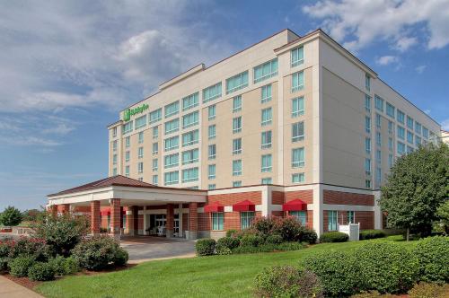 Holiday Inn University Plaza-Bowling Green by IHG - Best Parking Hotels in Bowling Green, KY