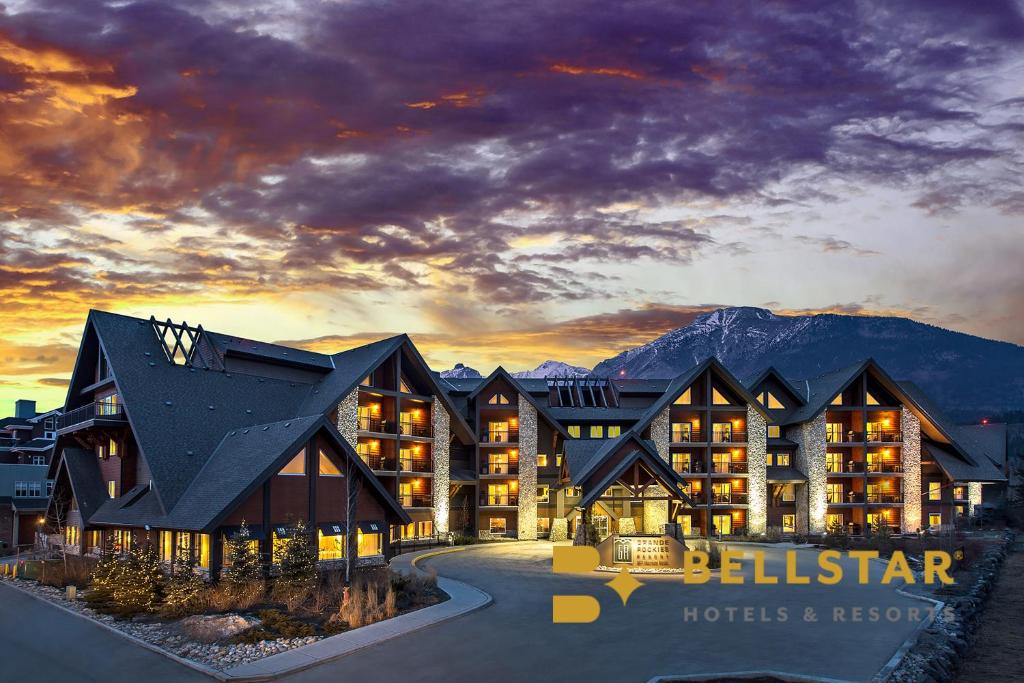 Grande Rockies Resort-Bellstar Hotels & Resorts - Best Pool Hotels in Banff