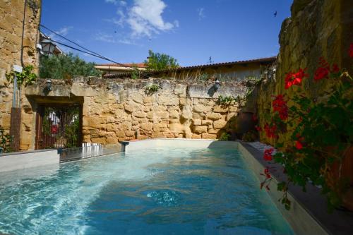 Hospedería Señorío de Briñas - Best Hotels in La Rioja