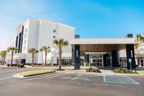 Delta Hotels by Marriott Columbia Northeast - Best Parking Hotels in Columbia, SC