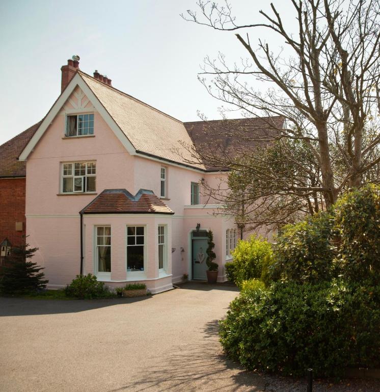 St Katharine's House - Best Hotels in Wales
