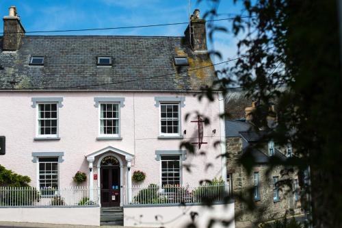 Cnapan Guest House - Best Hotels in Wales