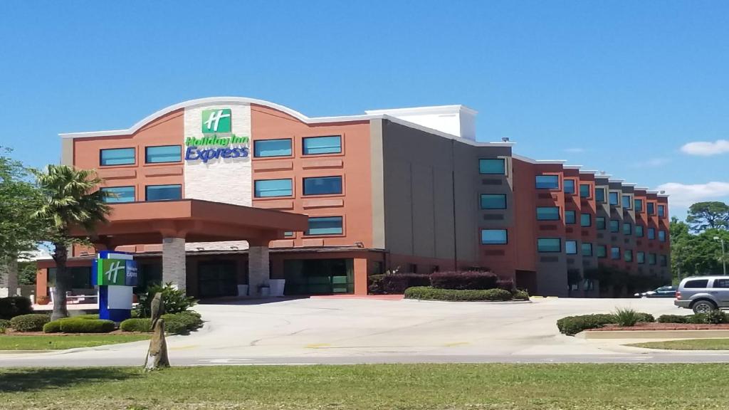 Holiday Inn Express - Biloxi - Beach Blvd by IHG - Best Fitness Hotels in Biloxi, MS