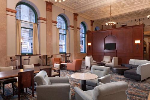 SpringHill Suites by Marriott Baltimore Downtown/Inner Harbor - Best Hotels with Free Breakfast in Baltimore, MD