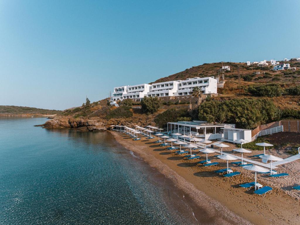 Hotel Perrakis - Best Hotels in Andros