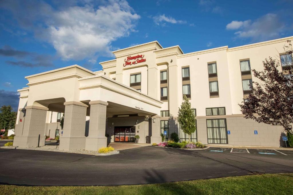 Hampton Inn & Suites Tilton - Best Hilton Worldwide Hotels in New Hampshire