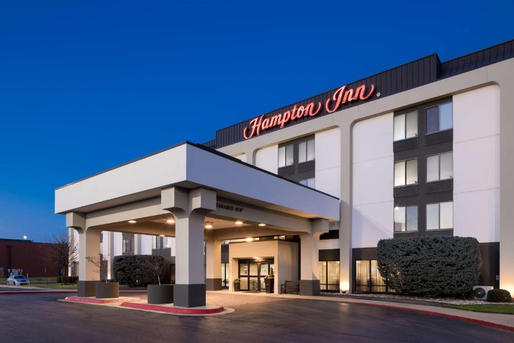 Hampton Inn Bentonville-Rogers - Best Hotels with Free Breakfast in Arkansas