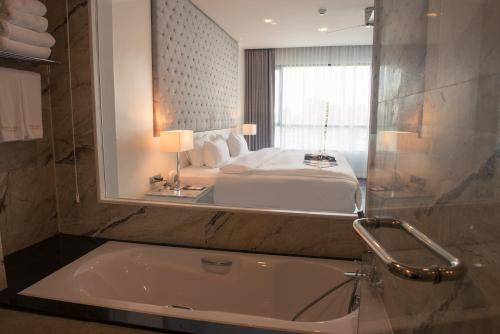 North Hill City Resort -SHA Extra Plus