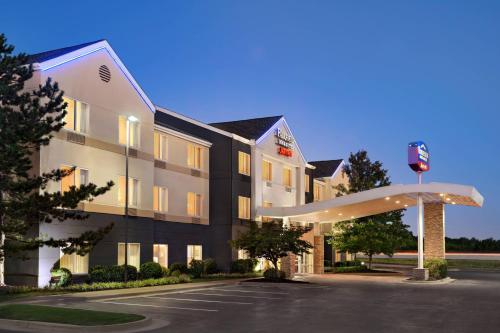 Fairfield Inn & Suites by Marriott Tulsa Central - Best Hotels with Free Breakfast in Tulsa, OK