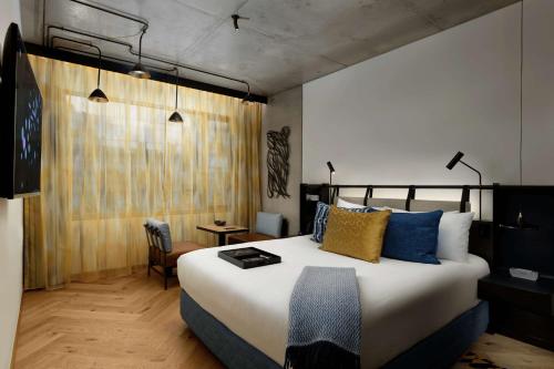 QT Melbourne - Best Hotels in Melbourne