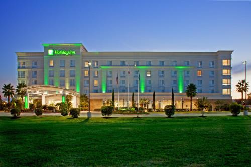 Holiday Inn & Suites College Station-Aggieland by IHG - Best Parking Hotels in College Station, TX