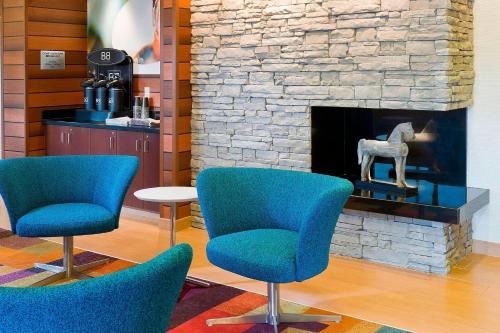 Fairfield Inn & Suites Lexington Keeneland Airport - Best Hotels with Airport Shuttle Service in Lexington, KY