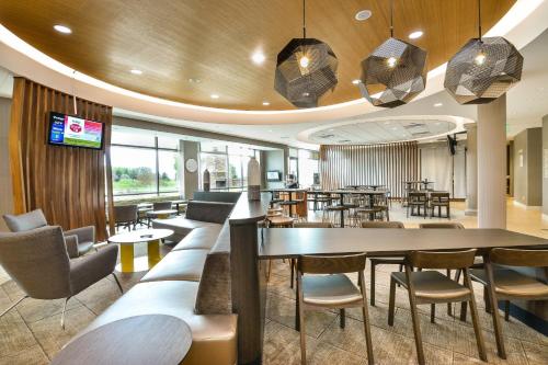 SpringHill Suites by Marriott Grand Forks - Best Parking Hotels in North Dakota