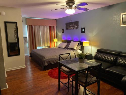 hotels with suites in Clearwater