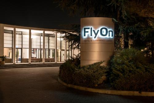 FlyOn Hotel & Conference Center - Best Parking Hotels in Bologna
