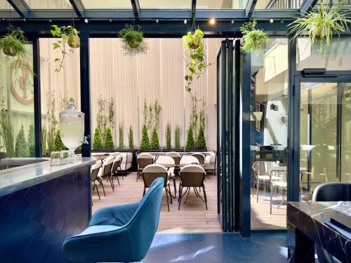Perpetual Elysée Montaigne - Hotels in Paris City Centre