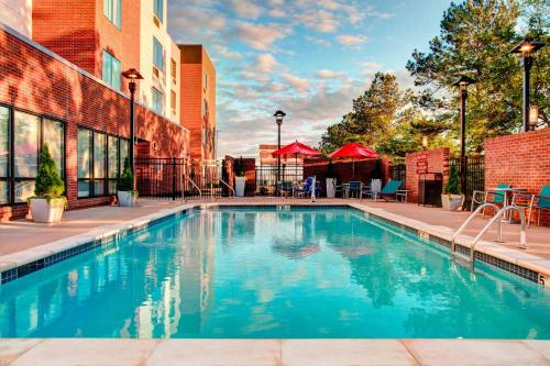TownePlace Suites by Marriott Macon Mercer University - Best Parking Hotels in Macon, GA