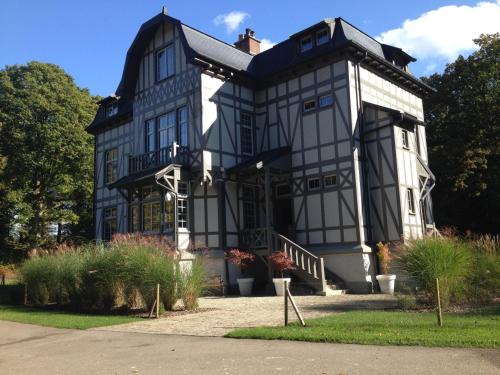 Domaine des Bruyères - Best Hotels in Picardy