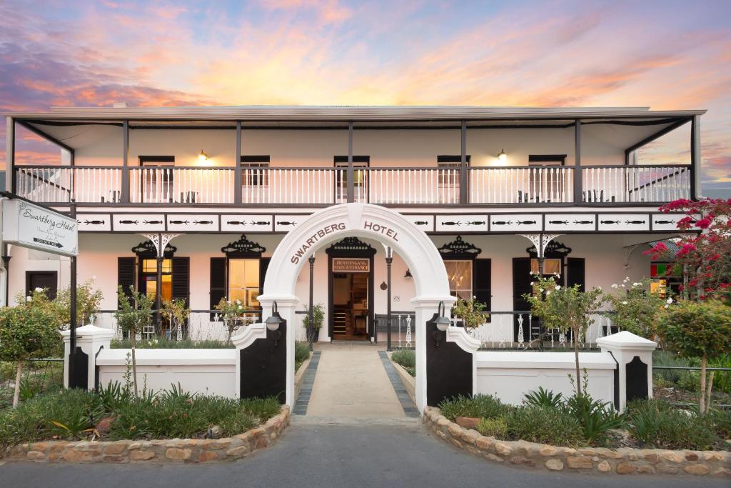 Mont d'Or Swartberg Hotel - Best Hotels in Western Cape