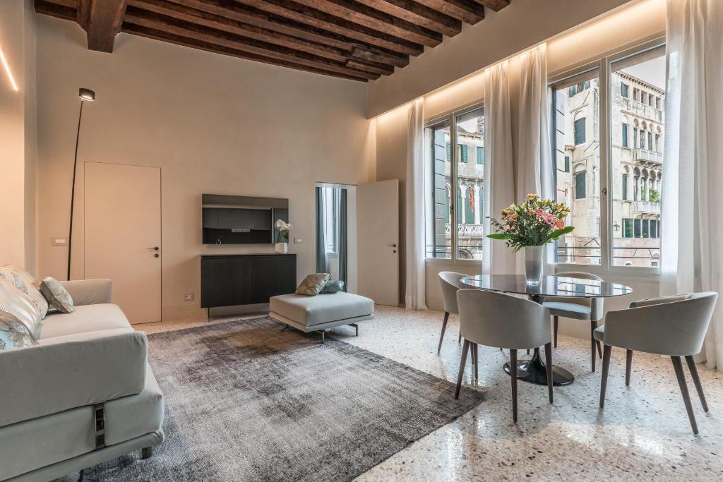 Palazzo Morosini Degli Spezieri - Lifestyle Apartments - Venice Central Hotels