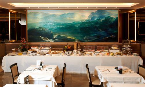 Harry's Bar Trevi Hotel & Restaurant