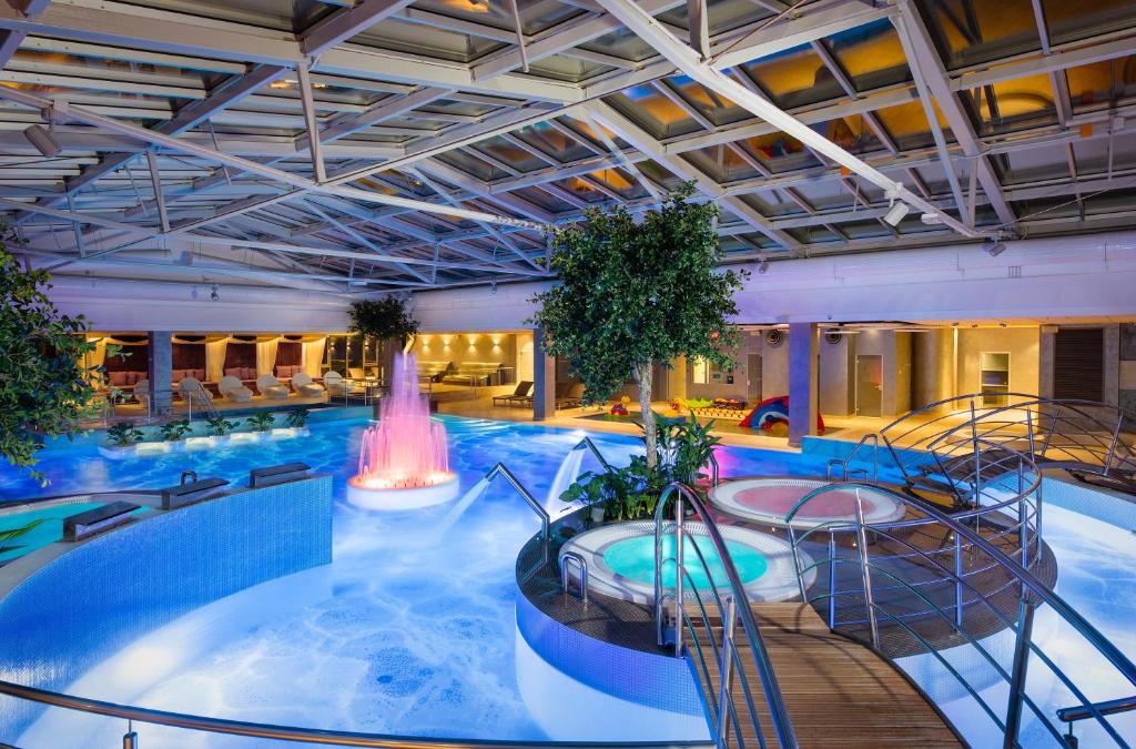 V Spa & Conference Hotel - Best Pool Hotels in Estonia