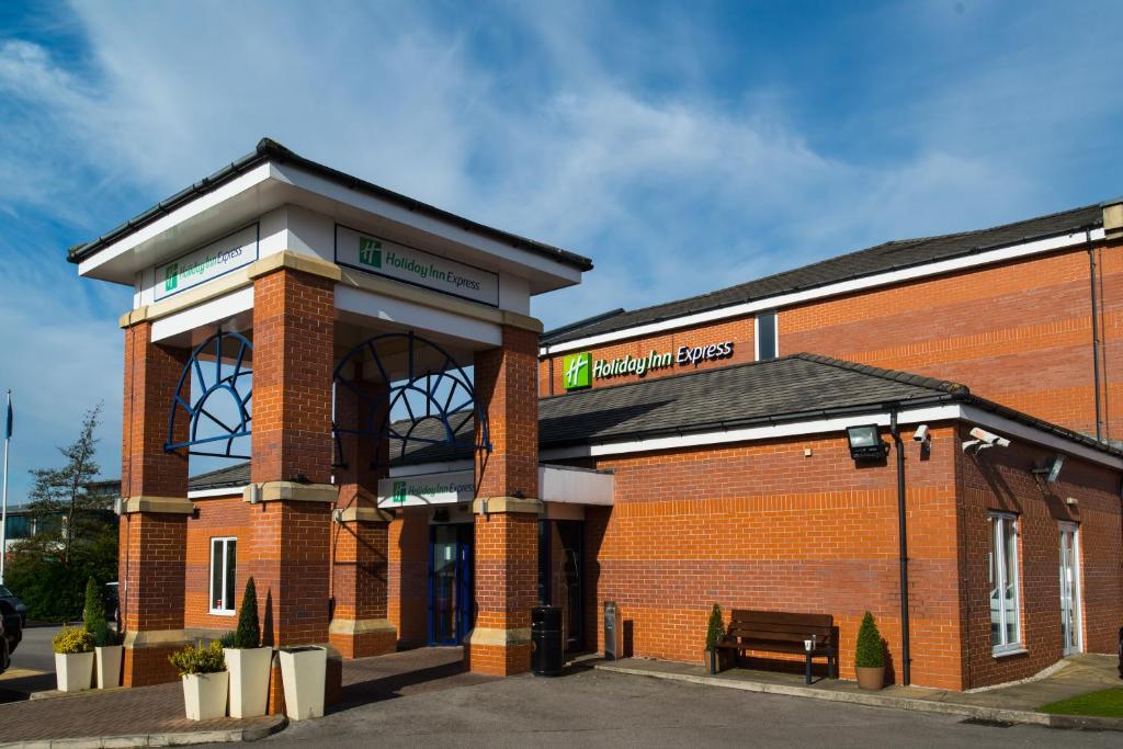 Holiday Inn Express Manchester East by IHG - Best Hotels with Free Breakfast in Manchester