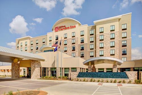Hilton Garden Inn Dallas/Arlington South - Best Parking Hotels in Arlington, TX