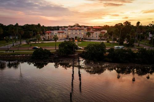 Fenway Hotel, Autograph Collection - Best Hotels in Dunedin, FL