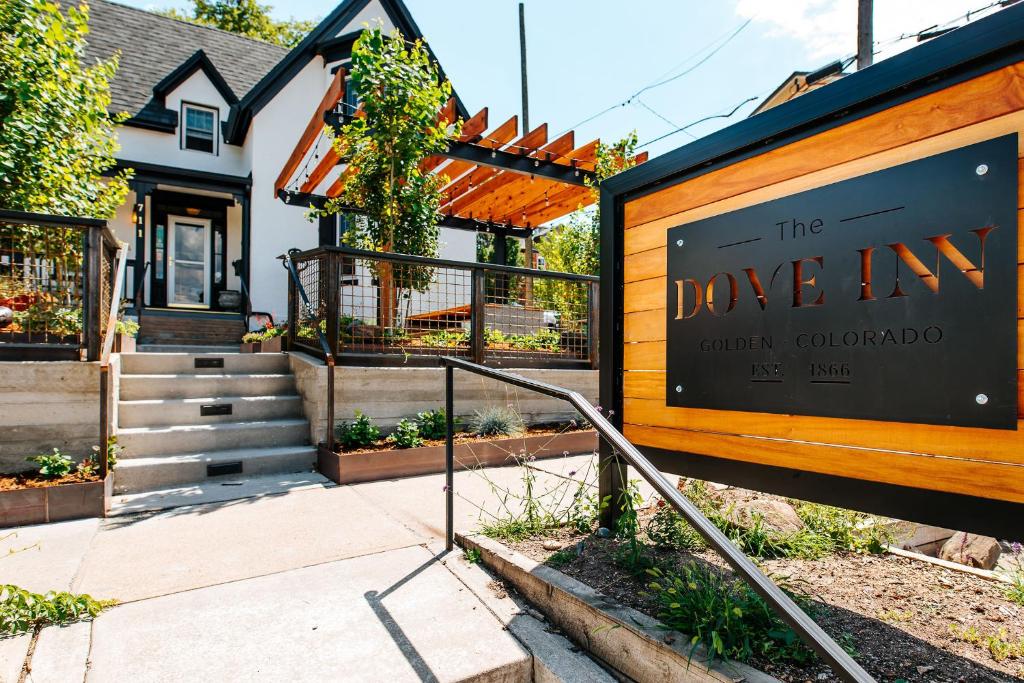 The Dove Inn - Best Hotels in Golden