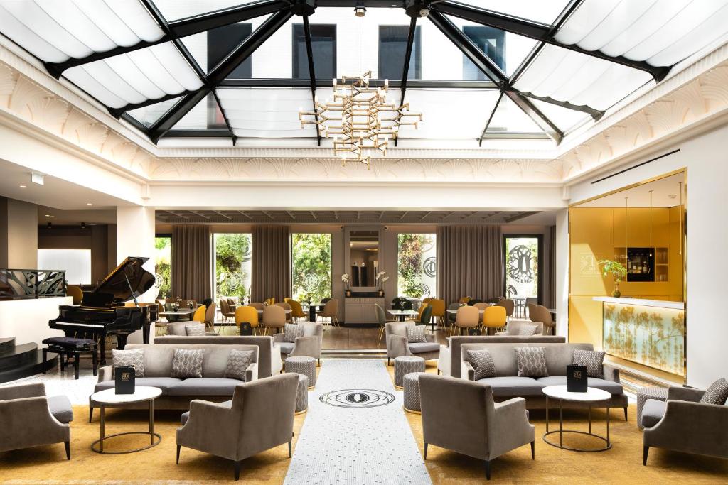 Le Tsuba Hotel - Chic Paris Hotels