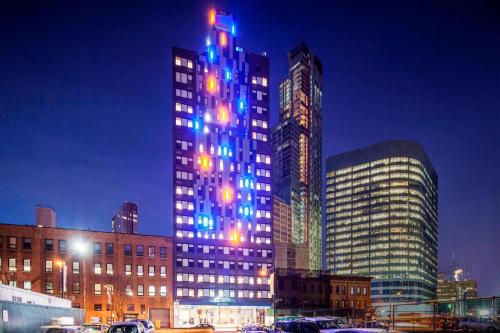 Aloft Long Island City-Manhattan View - Best Hotels in Long Island, NY