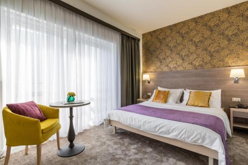 Hotel Mondo - Best Parking Hotels in Split