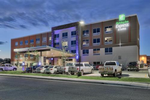Holiday Inn Express & Suites - Roswell, an IHG Hotel