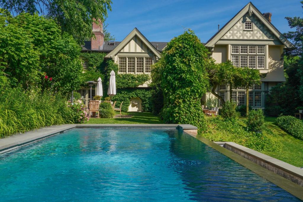 The Baker House 1650 - Best Hotels in Hamptons