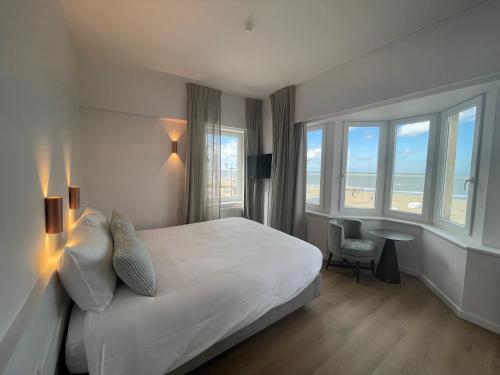 Strandhotel De Haan - Best Pool Hotels in Bruges