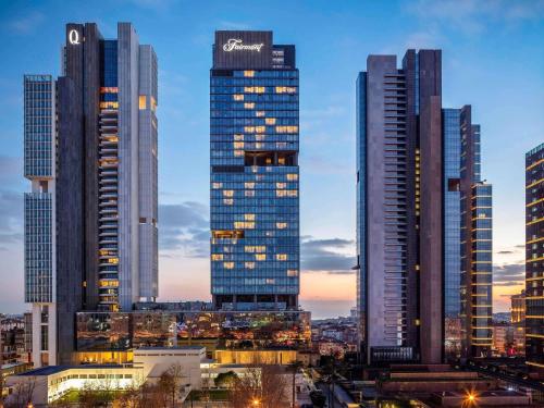 Fairmont Quasar Istanbul Hotel - Best Pool Hotels in Turkey