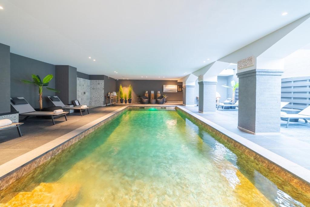 Grand Hotel Normandy by CW Hotel Collection - Best Pool Hotels in Bruges