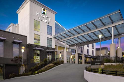 Hyatt Place Santa Cruz - Best Pet-Friendly Hotels in Santa Cruz, CA