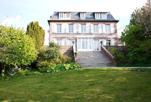 Castel De La Terrasse - Best Hotels in Normandy