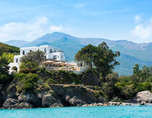 Misincu - Best Beach Hotels in Corsica
