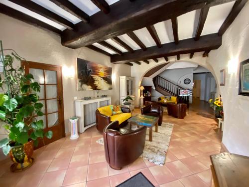 Hôtel Porte de Camargue - Les Quais d'Arles - Best Hotels in Arles