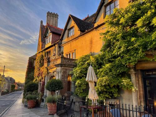 Old Bell Hotel - Best Hotels in Wiltshire
